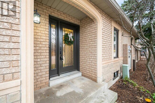 Photo - 2250 Rockingham Dr