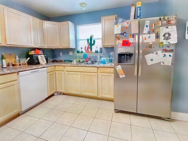 "Charming 3-Bedroom Home with Spacious Interior in San Marcos – Discover 1371 Sq Ft of Comfort!"