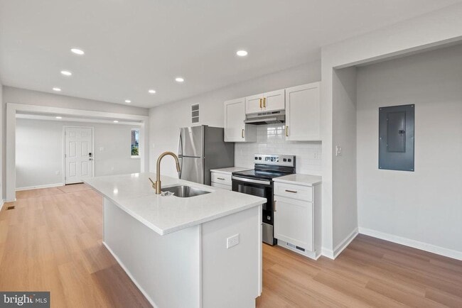 Photo - 730 New Pittsburg Ave