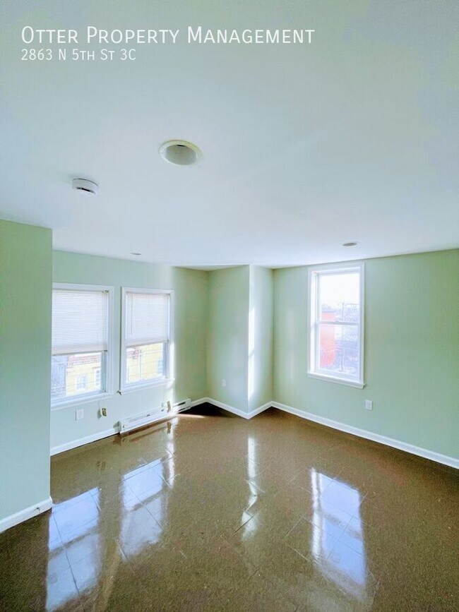 Photo - 2863 N 5th St