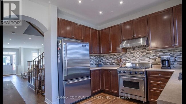 Photo - 327 Mantle Ave