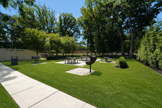 Stratford Apartments