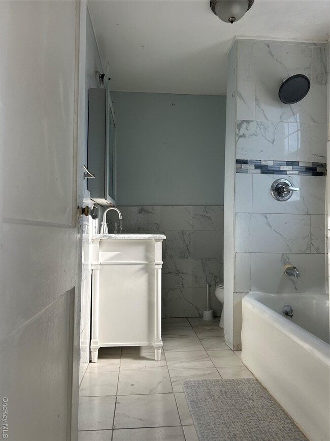 Photo - 139 Derby St