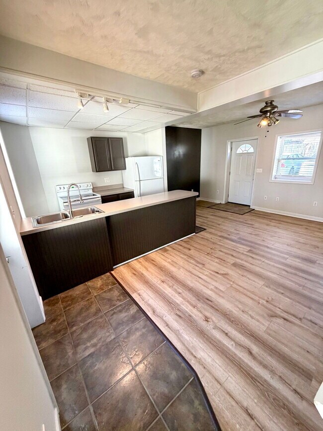 Photo - 38 N Charlotte St Unidad 3