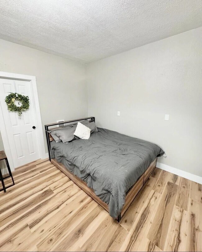 Photo - 719 W Colorado Ave Unit 3