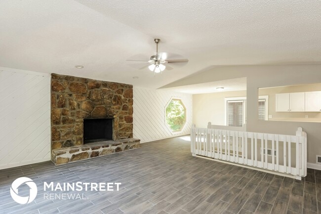 Photo - 5168 Legendary Ln