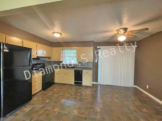 Photo - South Springfield 3 Bedroom Home Available Soon!