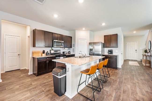 Photo - 6403 Embankment Rd