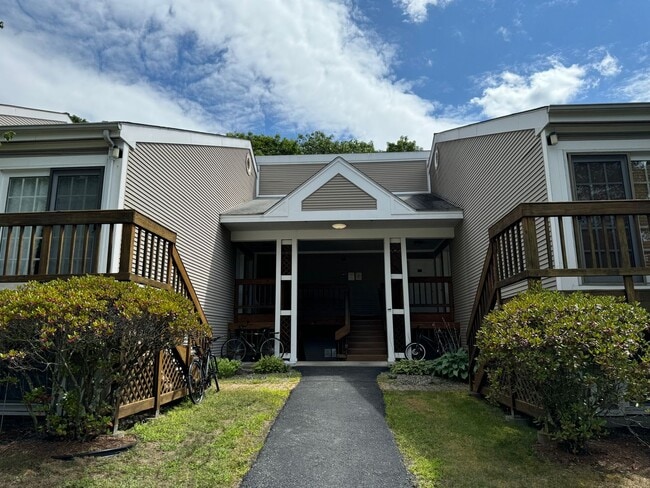 Photo - Beautiful One Bedroom Condo - HEAT INCLUDED!! Unit 612