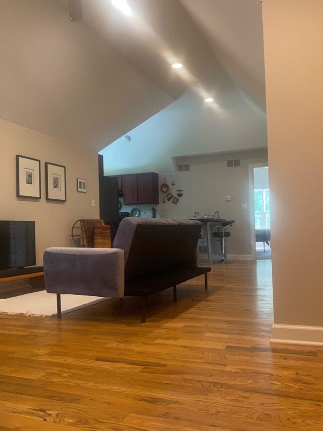 Photo - 5107 Timber Ln Unit Apt. 1