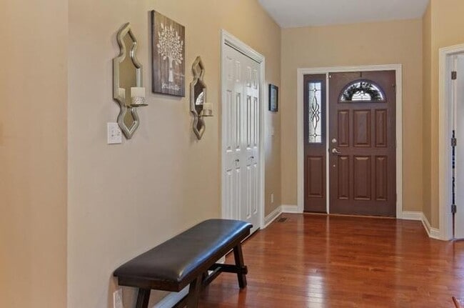 7268 Tremont Trail