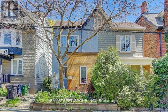 Photo - 105 Massey St