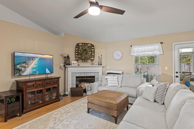 Photo - 4405 Southminster Cir