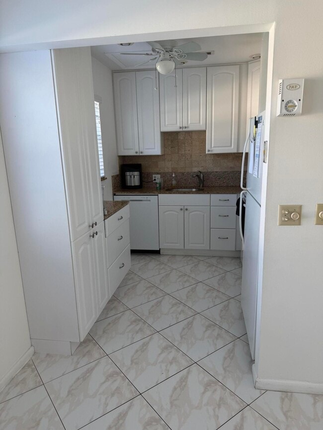 Photo - 332 Mansfield G