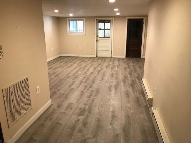 Photo - 1811 Kilbourne Pl NW