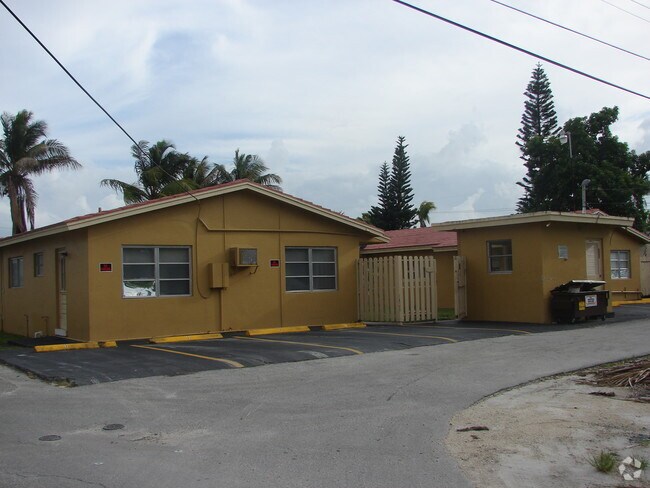 Photo - 2111 Roosevelt St