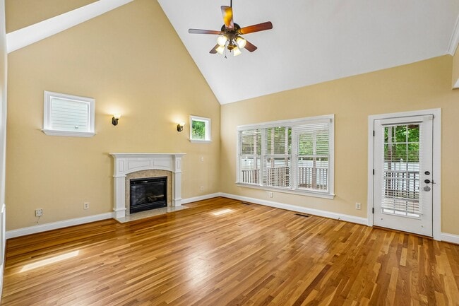 Photo - 1025 Princeton View Ln