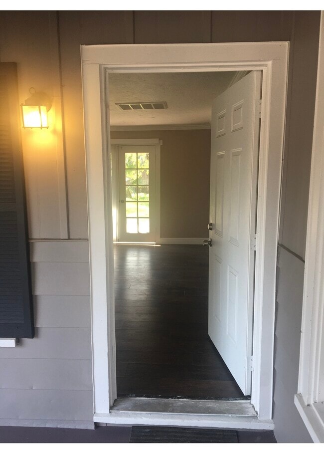 Photo - 3815 N California St