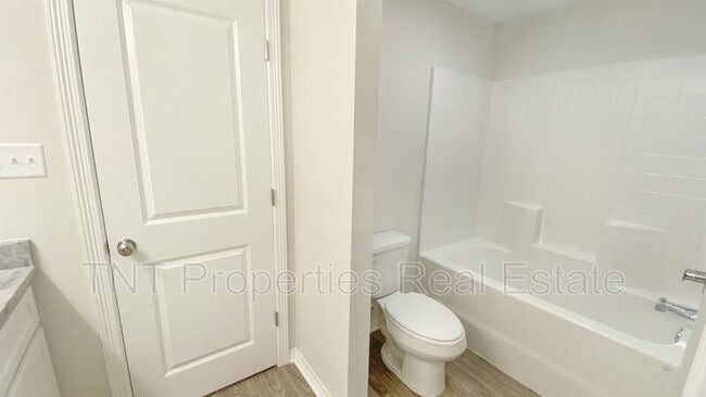 Photo - 505 N Logan Ave House