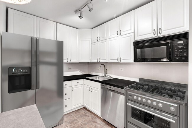 Photo - 510 E 80th St