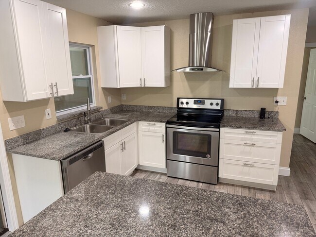 Photo - 6760 Pot O Gold Ln