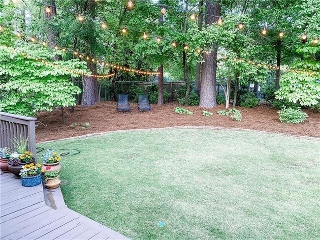 Photo - 2841 Cravenridge Dr NE