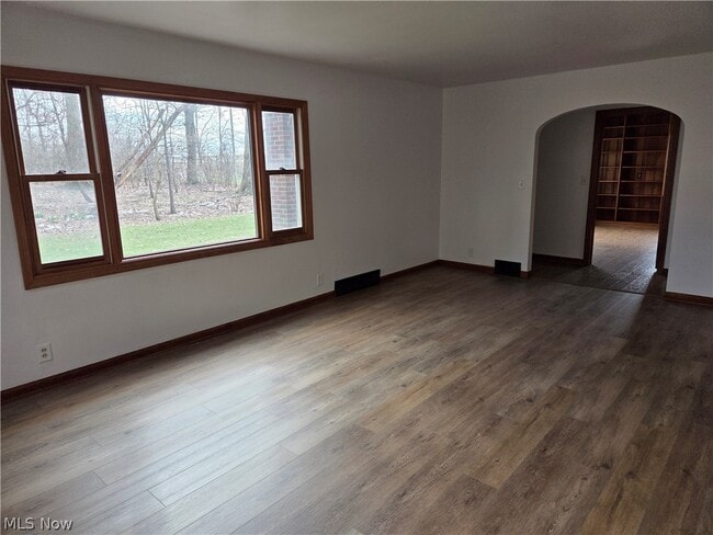 Photo - 3976 Faircrest St SW