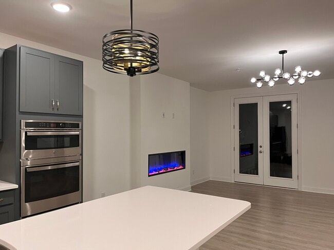 Photo - 1204 S Person St