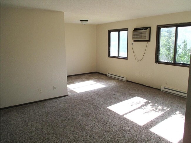 Photo - 196 Lakeview Dr Unit #3