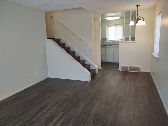 Photo - 125 Bonnymede Rd