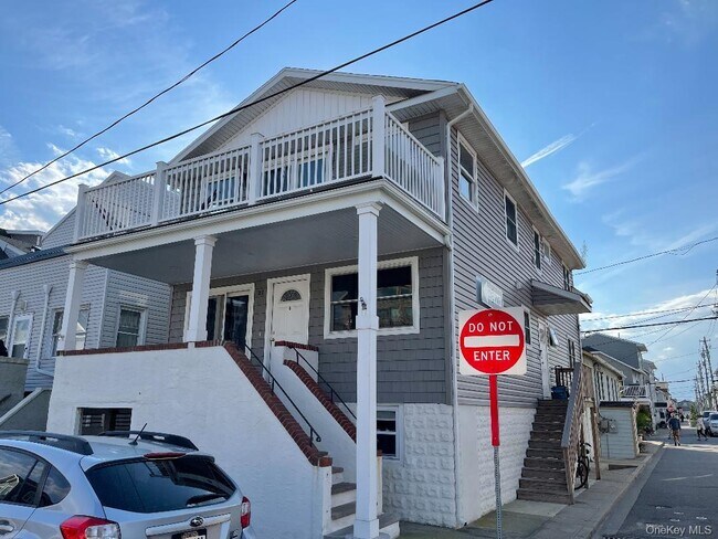 21 Maryland Ave Unidad C