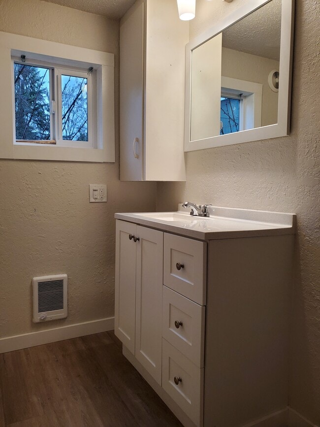 Baño - 3819 12th Ave SE Unidad A