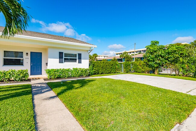 Photo - 101 SW 2nd Ave