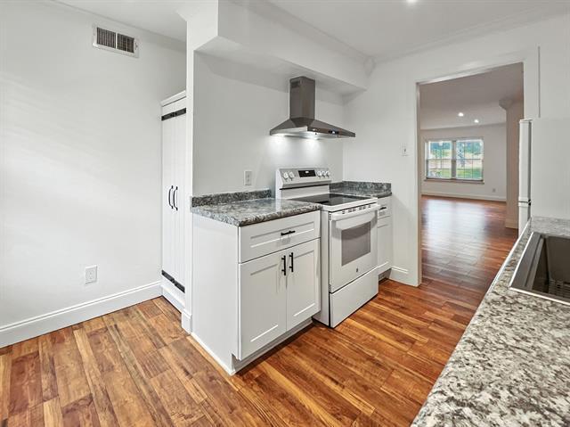 Photo - 7718 Royal Ln Unidad 115