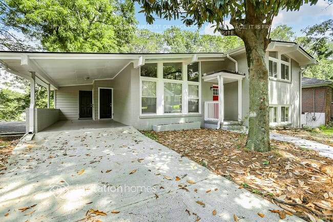Photo - 675 Albert St NW