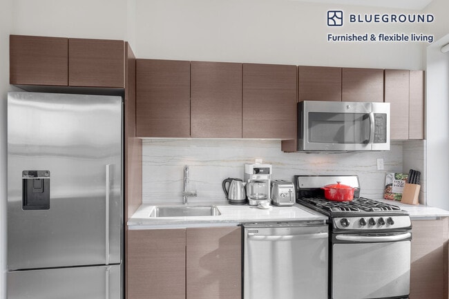 Photo - 10 Downing St Unit FL6-ID200