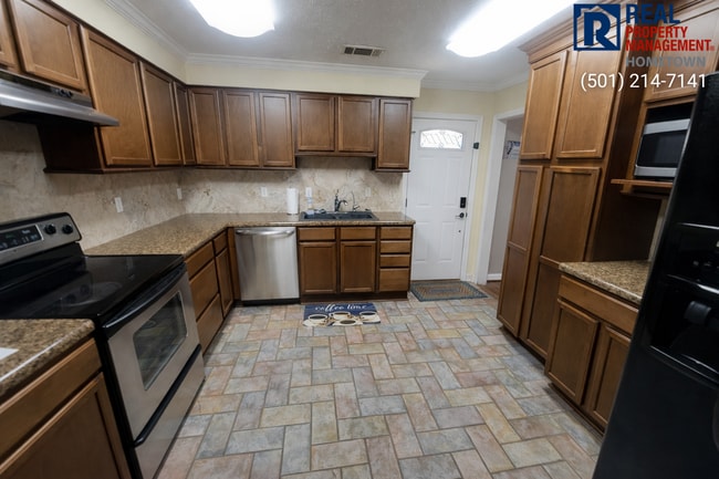 Photo - 130 Sheridan Rd