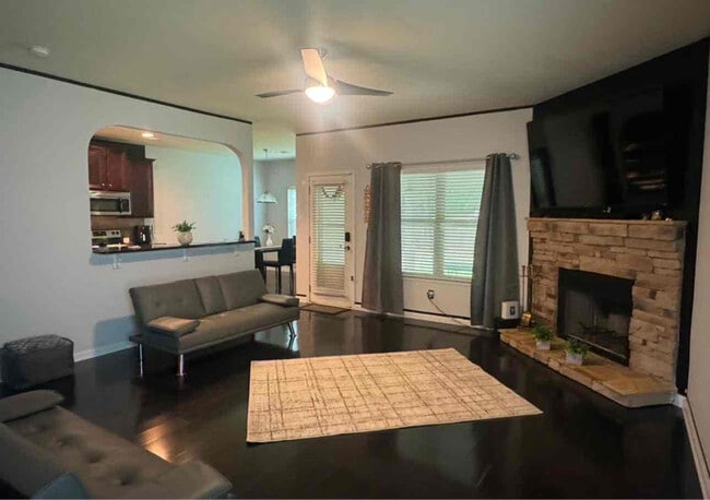 Photo - 1592 Pressley Ln