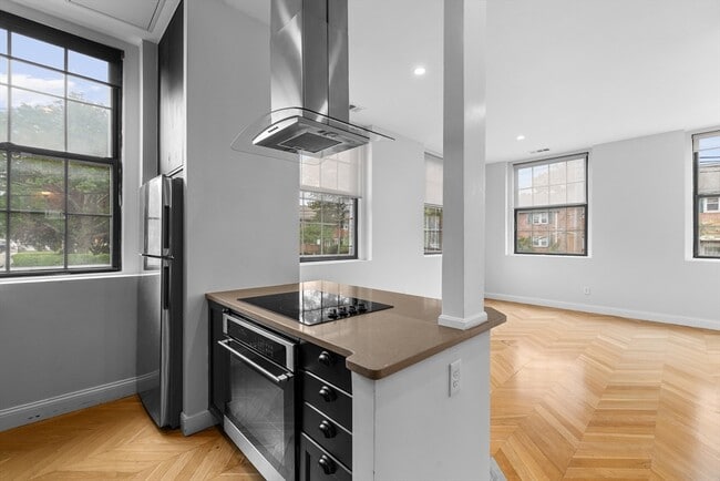 Photo - 21 Linden St Unidad 310