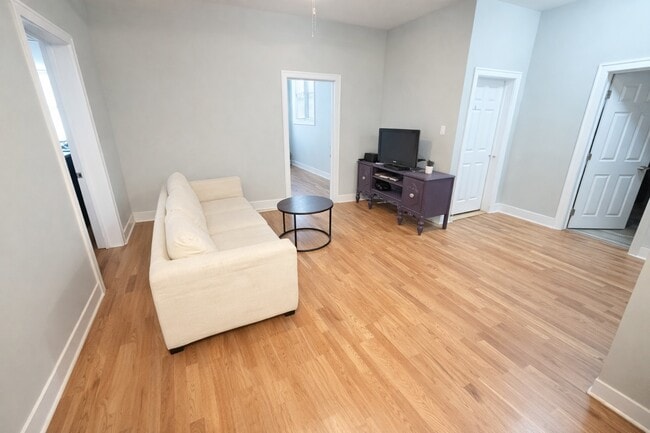 Photo - 3155 W Augusta Blvd Unit G