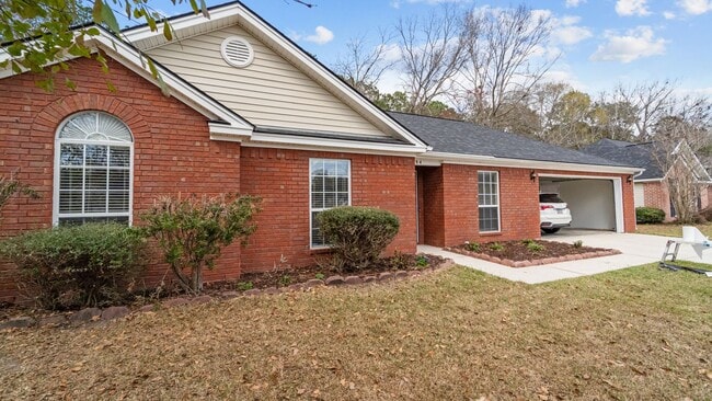 Photo - Charming 3-Bedroom Home on Quiet Cul-de-Sac in Sterling Creek, Richmond Hill!