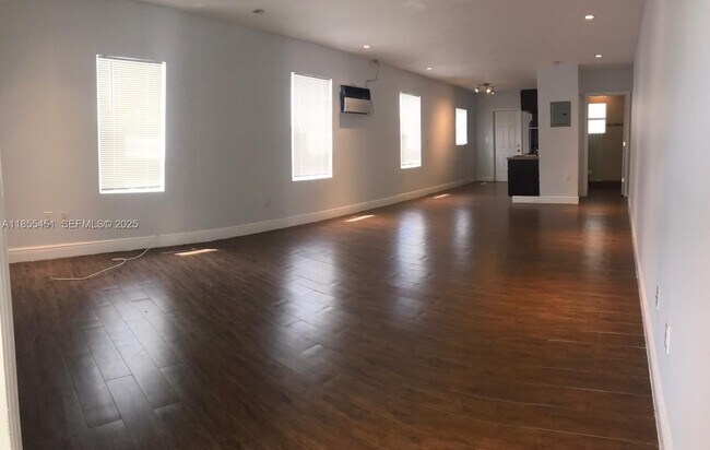 Photo - 131 NW 15th St Unidad U