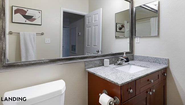 Photo - 901 Lakeside Cir Unidad 3205