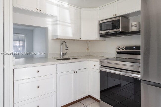 Building Photo - 2810 NE 201st Terrace Unit G105