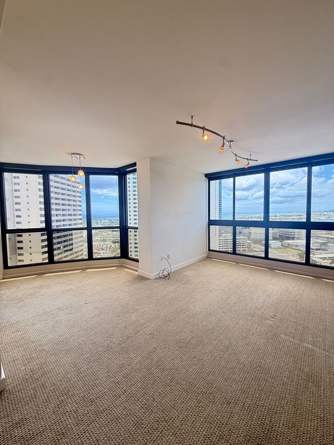 Photo - Kakaako, Ocean View, Amenities