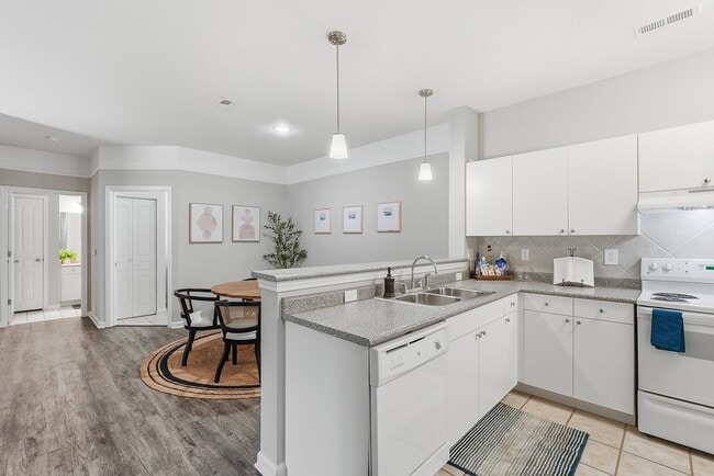 Photo - Avana Oakbrook