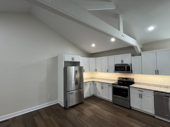 Photo - 630 Graham St