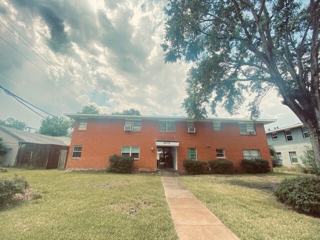 Building Photo - 9006 Ilona Ln Unit 6 Rental