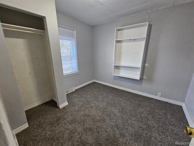 Photo - 6828 Meadow Ave