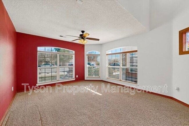 Photo - 2309 Kafka Pl NW